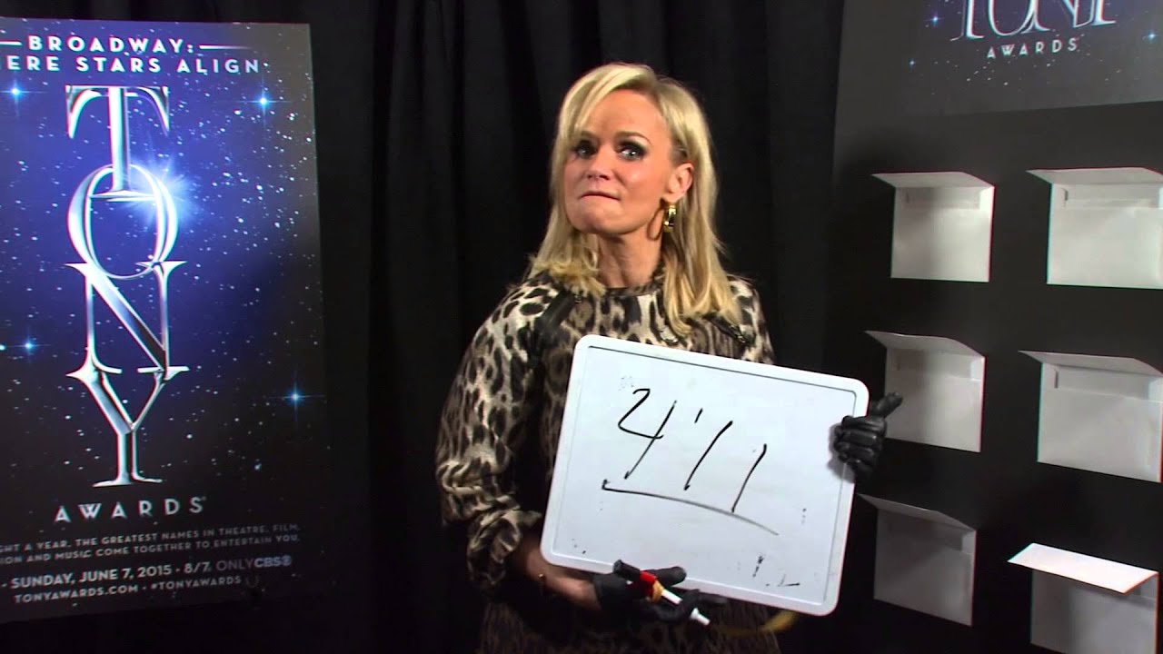 2015 Tony Awards: How Tall is Kristin Chenoweth? - YouTube - Kristin Chenoweth Height – How Tall Is the Broadway Star?