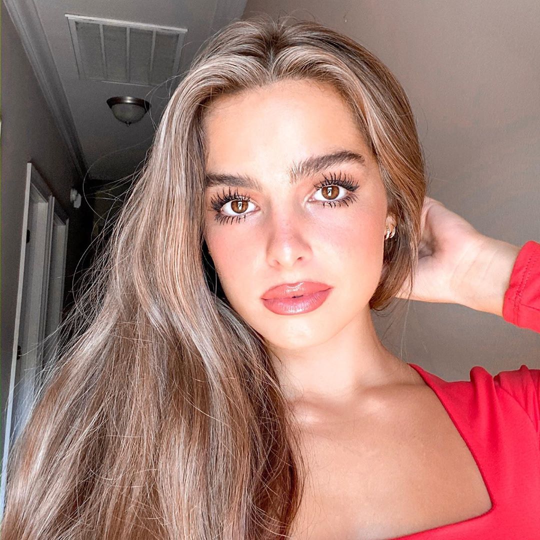 78.7 mil curtidas, 295 comentários - ADDISON RAE (@addisonraee) no - Addison Rae Height – How Tall Is the TikTok Star?