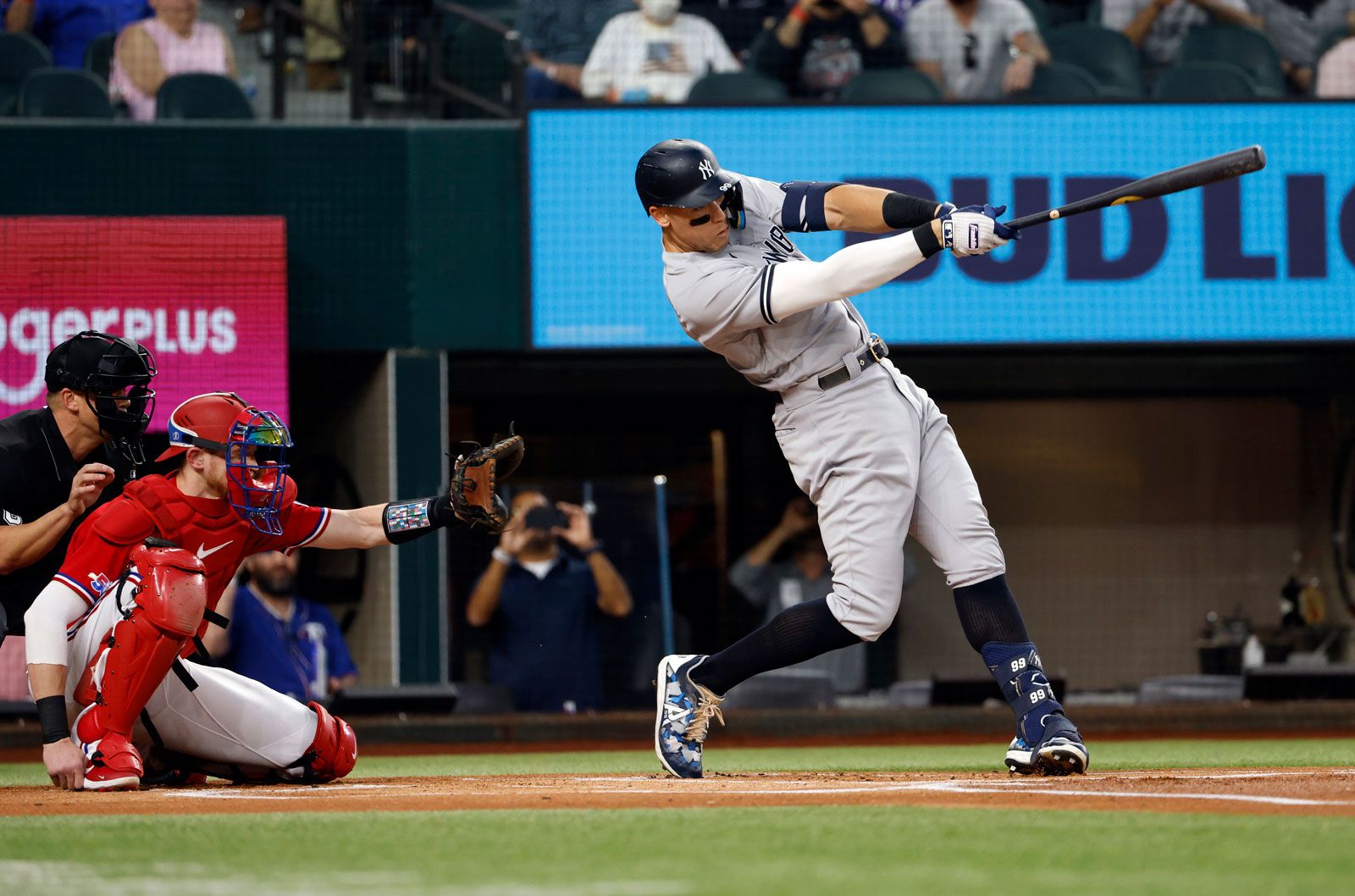 Aaron Judge Facts | Britannica - How Tall Is Aaron Judge? MLB Giant’s Height Is No Joke