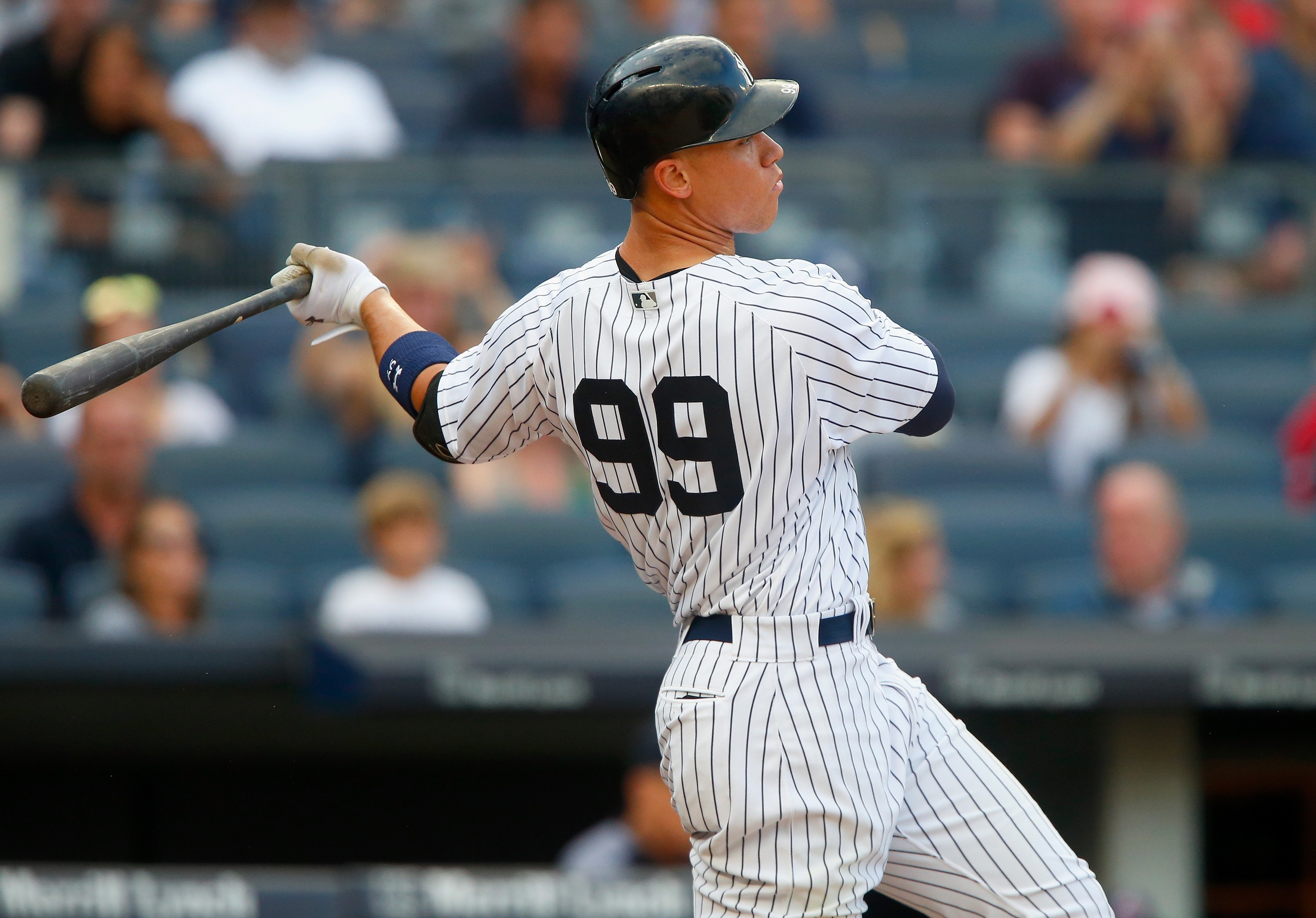 Aaron Judge - Karyl Corbitt - How Tall Is Aaron Judge? MLB Giant’s Height Is No Joke