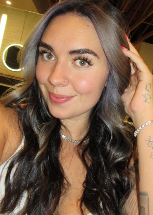 Abby Berner Height, Weight, Age, Facts, Family - Abby Berner’s Height: Social Media Star’s Quirky Vibe