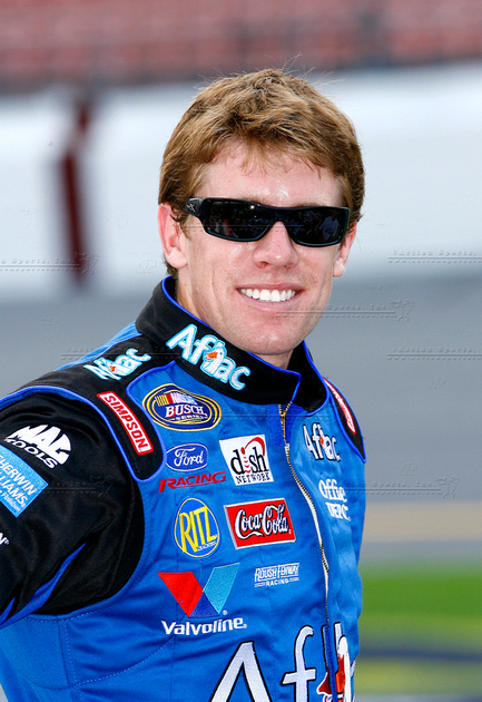 Carl Edwards Height – NASCAR Veteran’s True Height Revealed