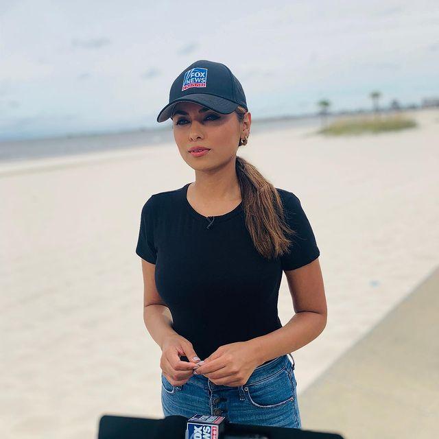 Aishah Hasnie Biography, Age, Height, Family, Salary & Net Worth - How Old Is Aishah Hasnie? Fox News Reporter’s Real Age Revealed