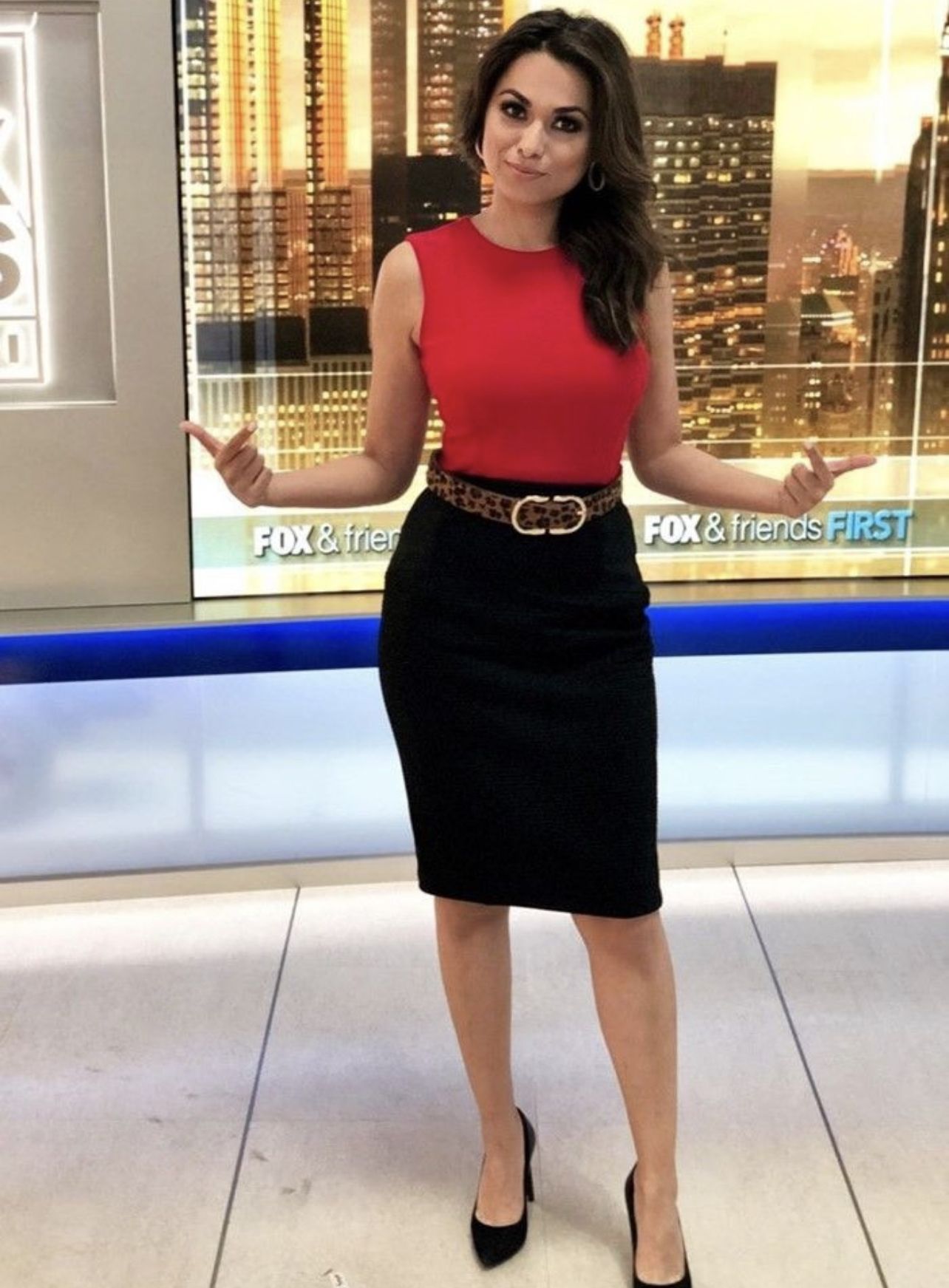 Aishah Hasnie's Unfiltered Beauty: Stunning Transformation Without Makeup - How Tall Is Aishah Hasnie? Fox News Reporter’s Height Revealed