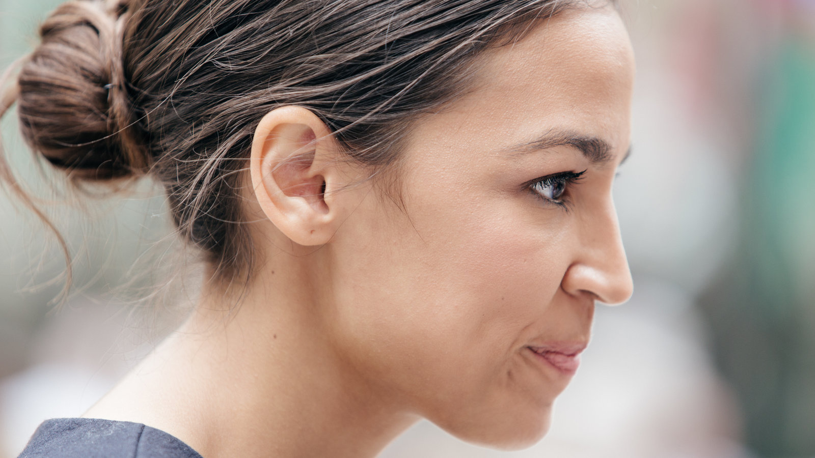 Alexandria Ocasio-Cortez Measurements: AOC’s Look & Public Perception