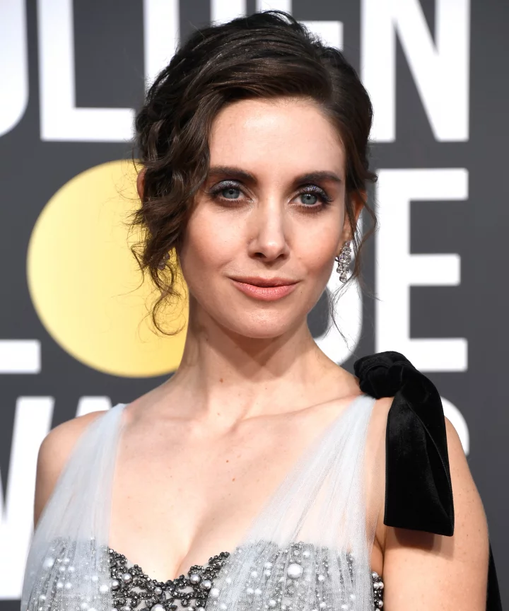 Alison Brie Height - CelebsHeight.org - Alison Brie’s Height: Glow Star’s Surprising Stats