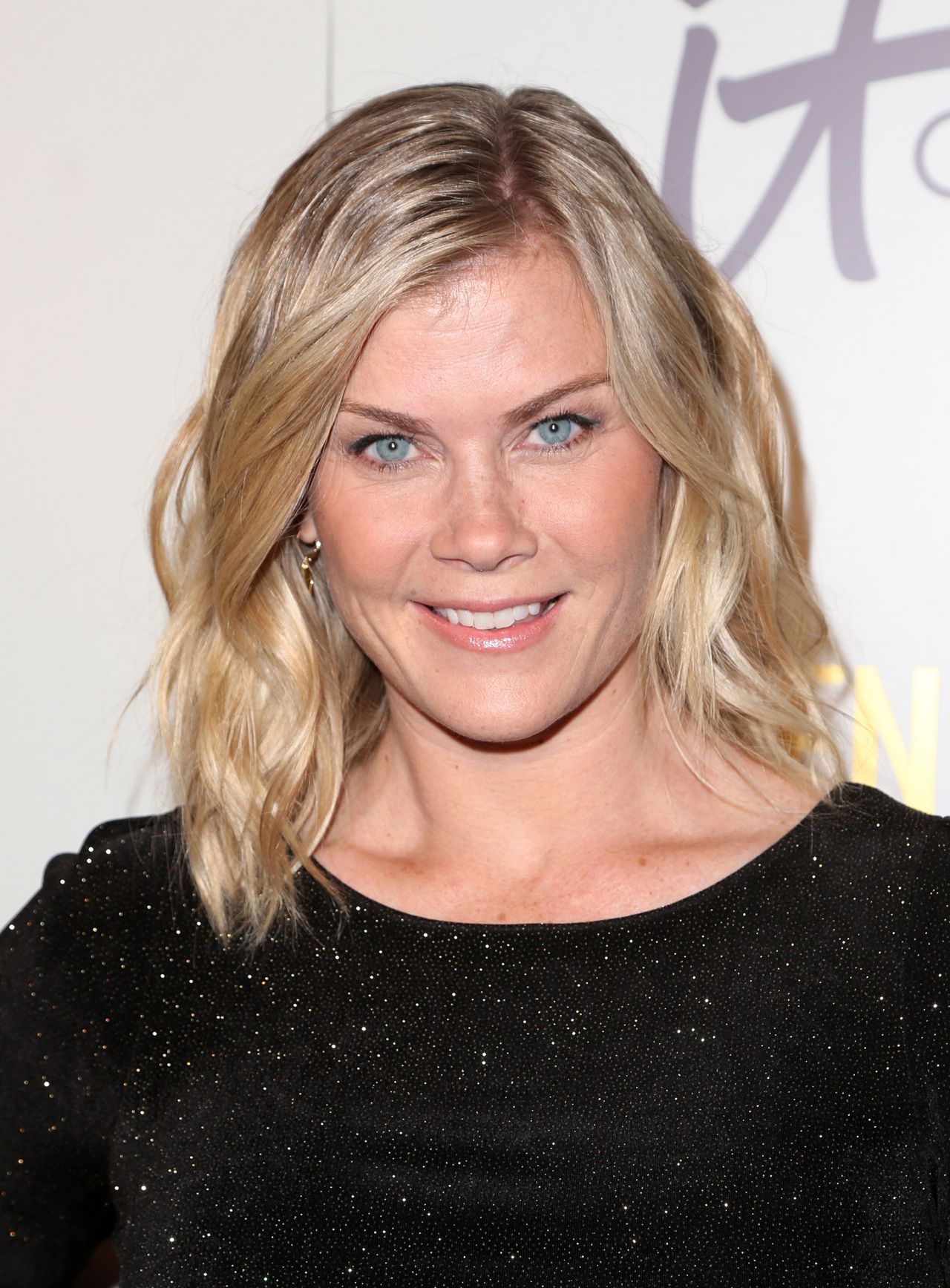 Alison Sweeney – Women’s Choice Awards in Los Angeles 05/17/2017 - Alison Sweeney Measurements – Days of Our Lives Star’s Fit Figure Facts