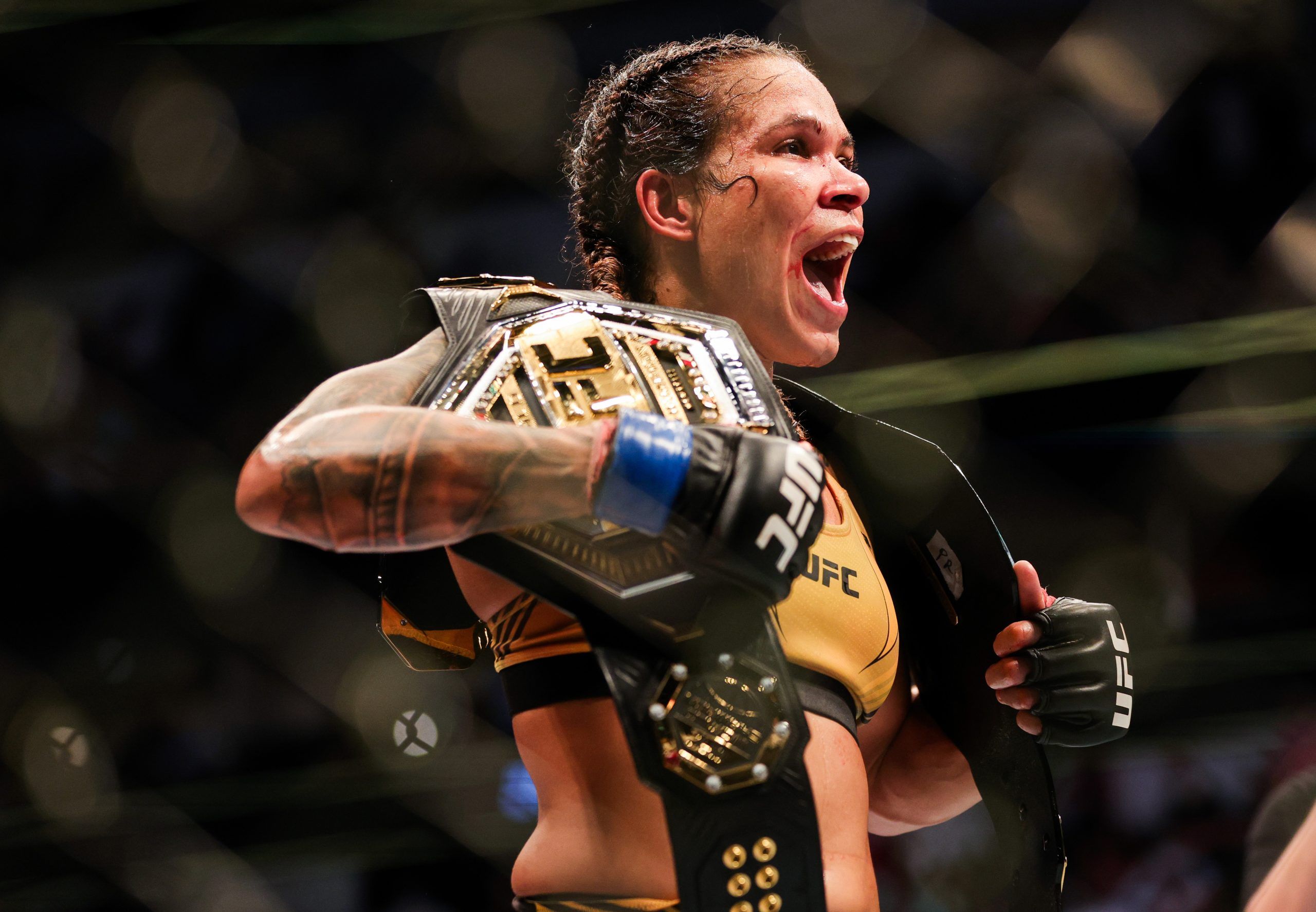 Amanda Nunes Net Worth: What is the UFC legend worth? - Amanda Nunes Height – UFC Legend’s Measurements