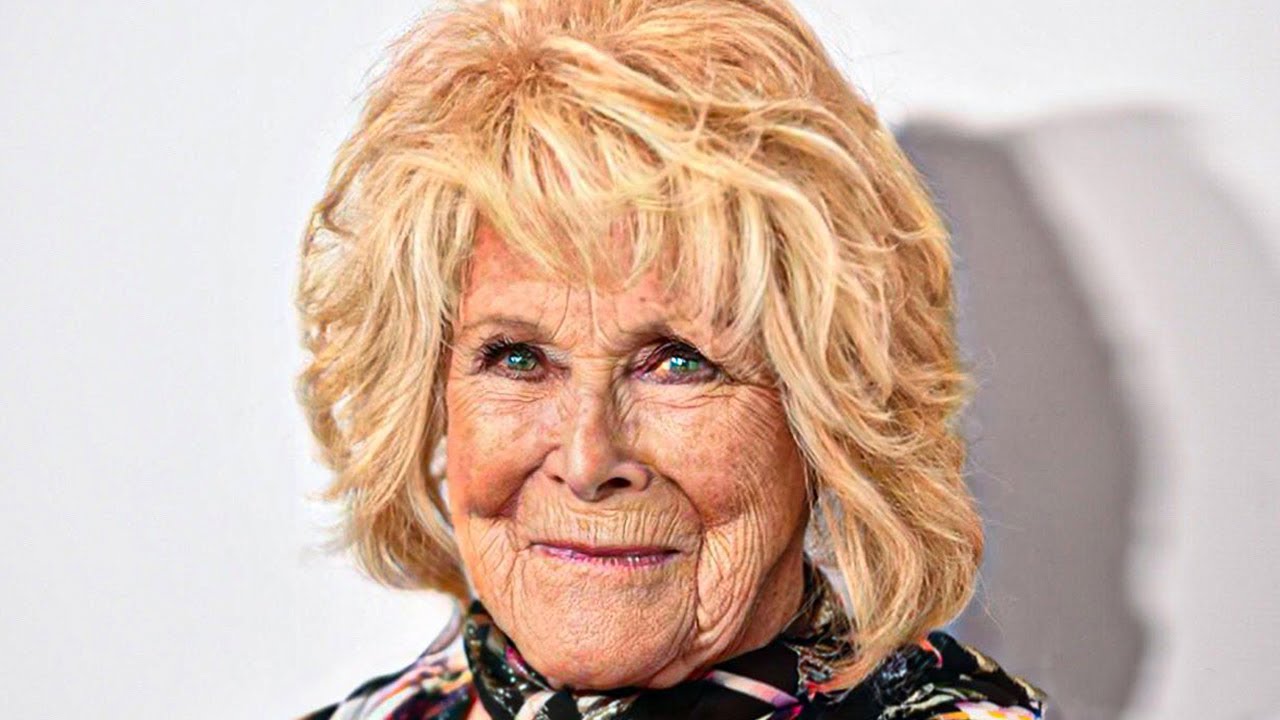 Ann-Margret Is Now Over 80 How She Lives Is Sad - YouTube - Ann-Margret’s Height: Hollywood Icon’s Allure