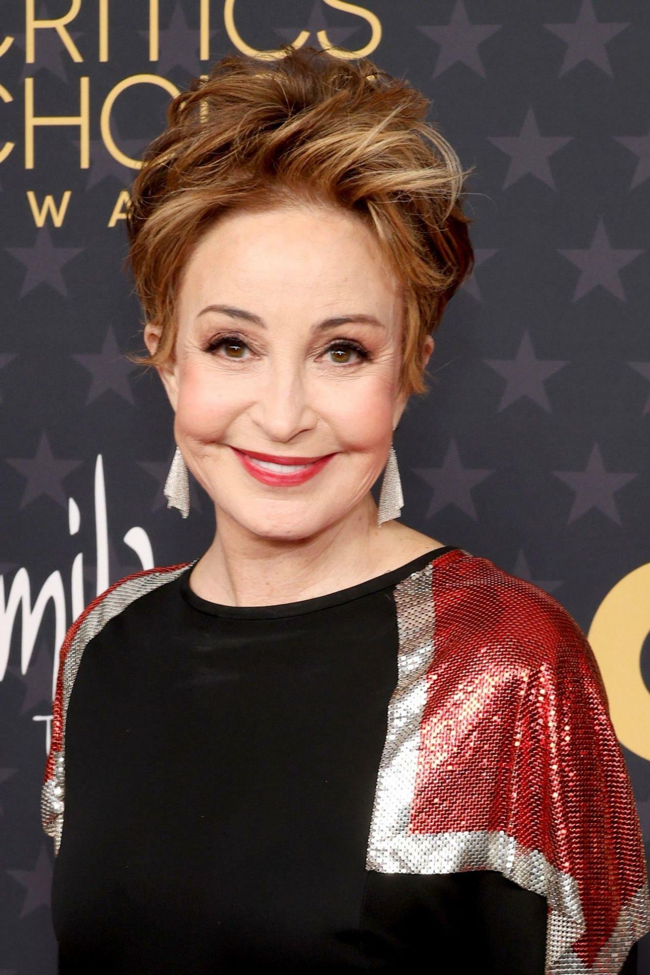 Annie Potts – Critics Choice Awards 2023 • CelebMafia - How Tall Is Annie Potts: Ghostbusters Star’s Timeless Charm