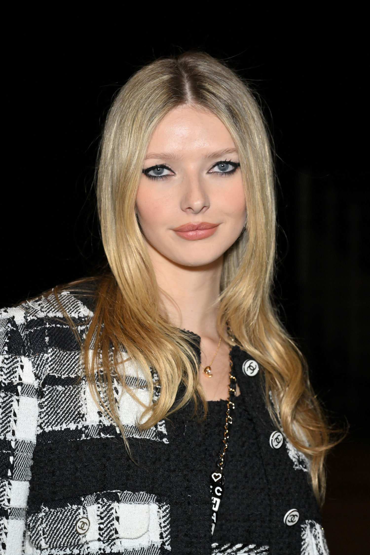 How Tall Is Apple Martin: Gwyneth Paltrow’s Daughter