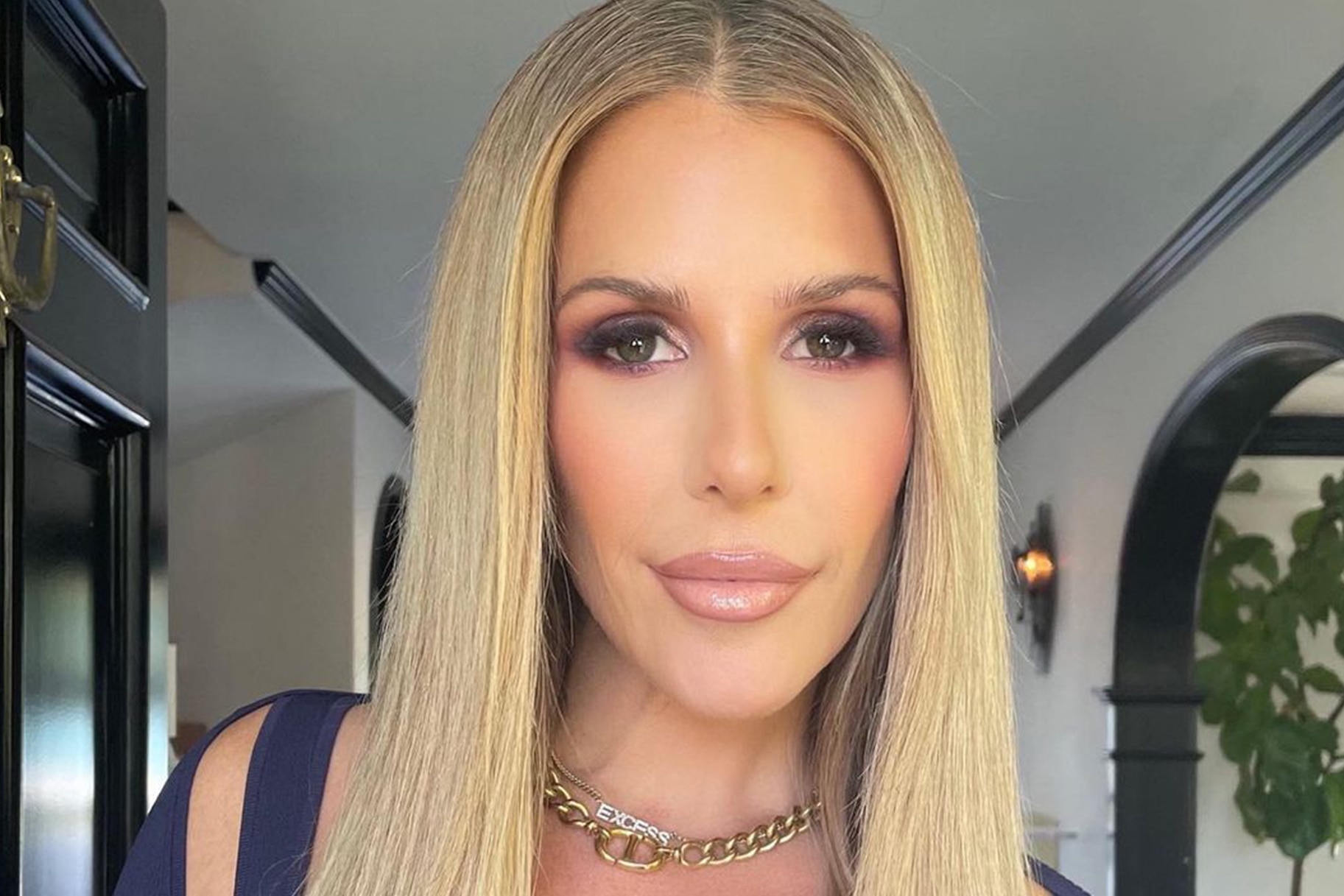 Best Fashion Trends - The Village Grindgvl - Tracy Tutor’s Height: Million Dollar Listing Star
