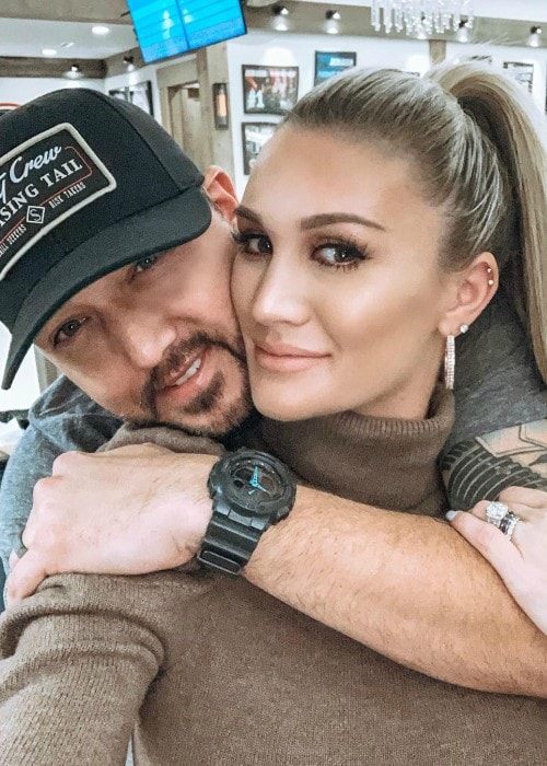 Brittany Kerr Height, Weight, Age, Spouse, Family, Facts, Biography - Brittany Aldean Measurements: Country Queen’s Curves & Confidence