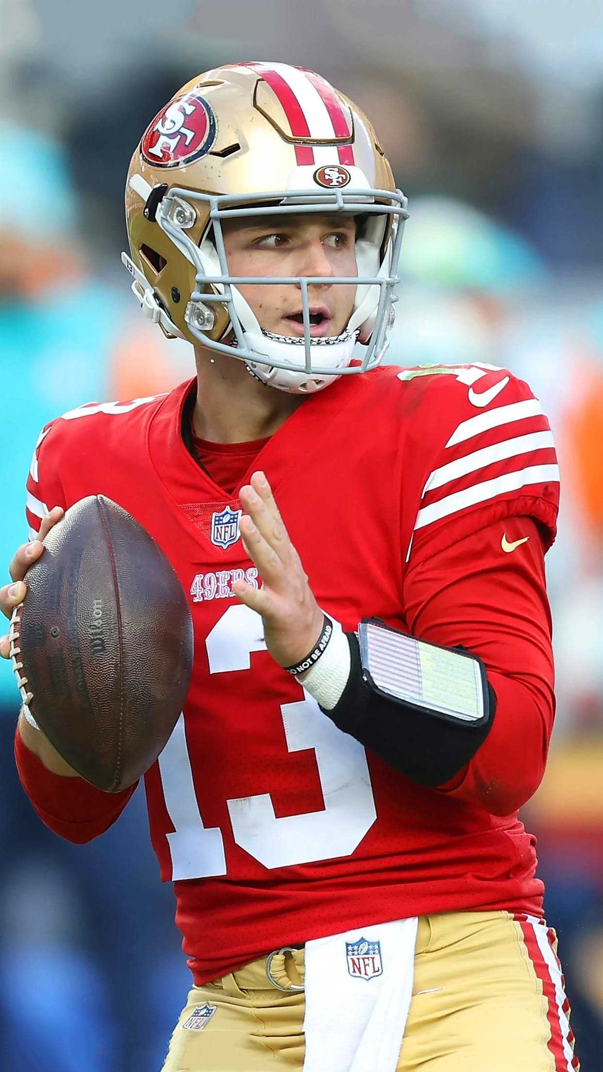 Brock Purdy NFL Wallpaper - iXpap - Brock Purdy’s Height: NFL Quarterback’s Athletic Build