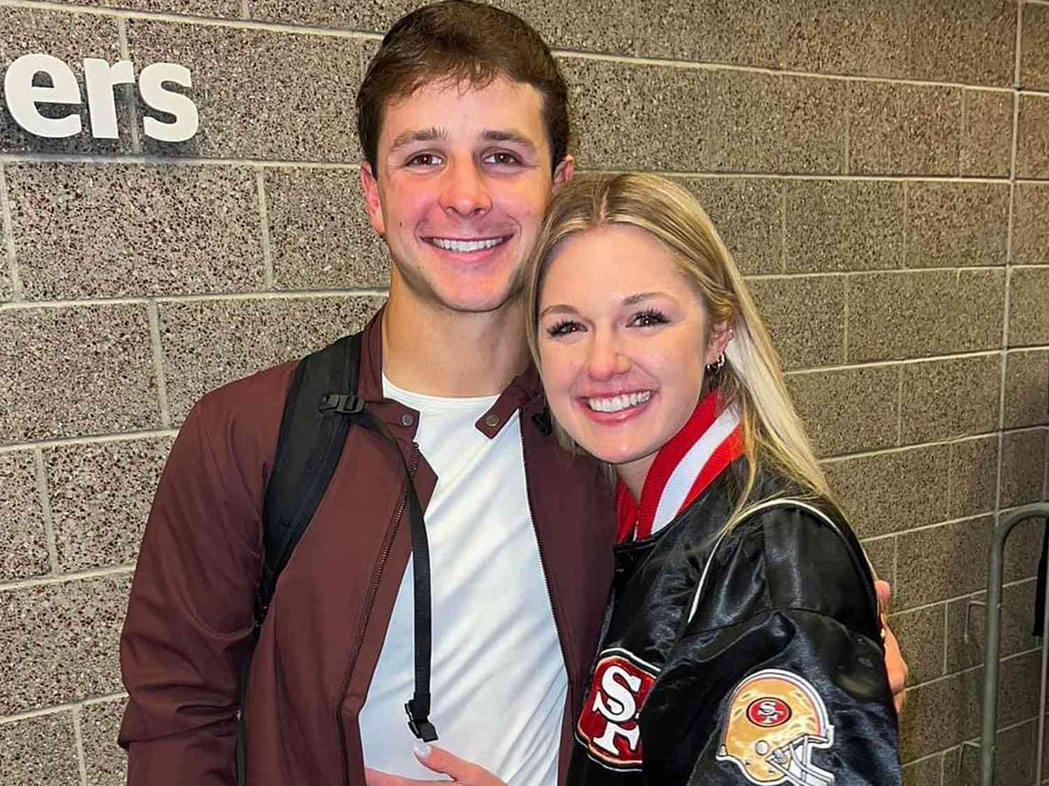Brock Purdy Yearly Salary 2024 - Koren Orsola - Brock Purdy’s Height: NFL Quarterback’s Athletic Build