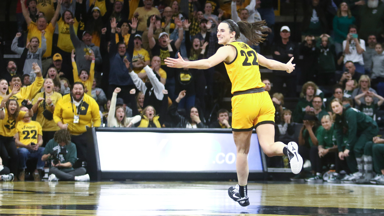 Caitlin Clark Salary – How Much Is the WNBA’s New Star Paid?