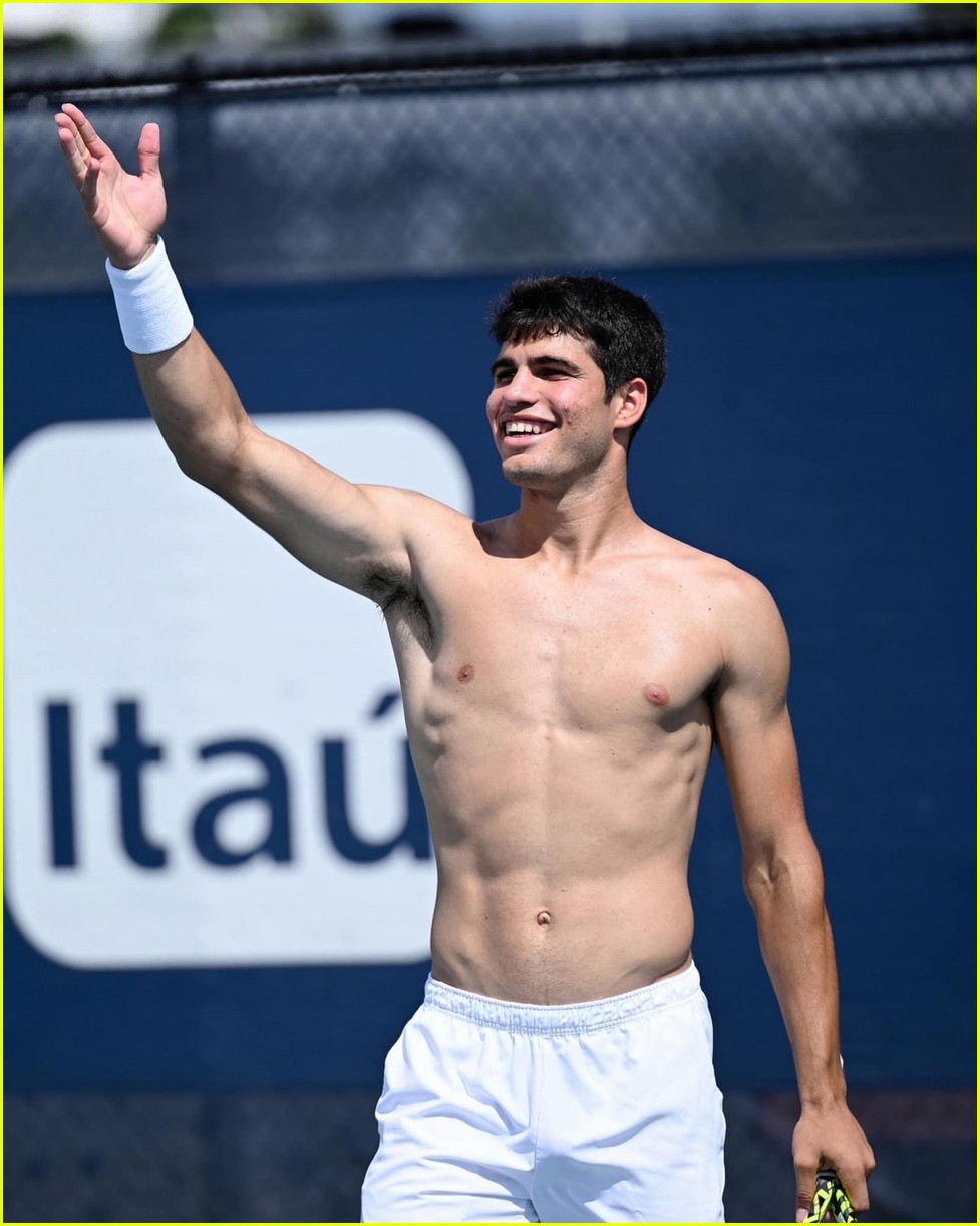 Carlos Alcaraz Heats Up Miami Open Practice Court: Photo 4913511 - Carlos Alcaraz Height – How Tall Is Tennis’ New King?