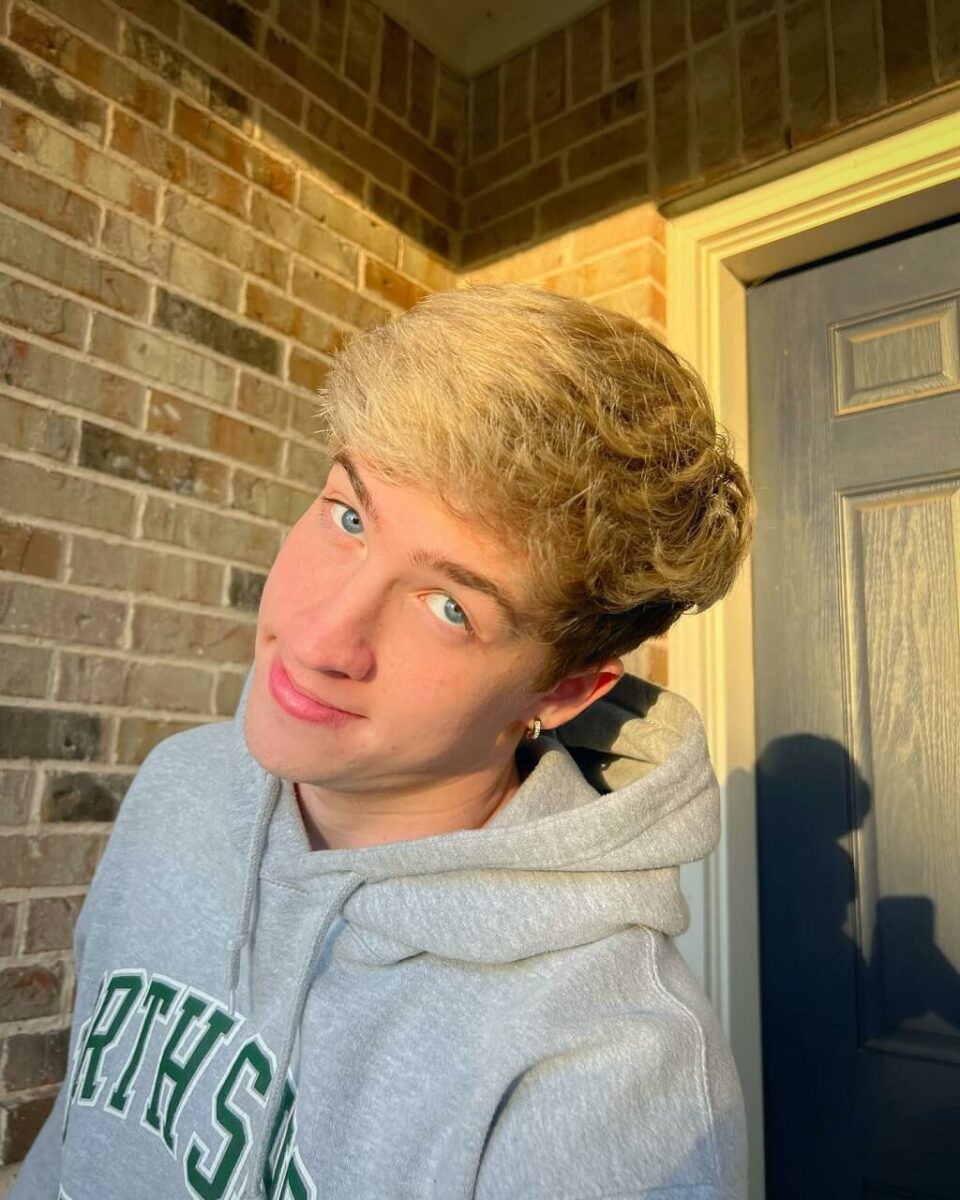 Cash Baker Bio, Wiki, Age, Height, Girlfriend, Net Worth - Cash Baker’s Height: The Rugged Cowboy’s Build