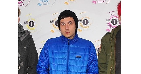 Celebrity Heights | How Tall Are Celebrities? Heights of Celebrities - Frank Iero’s Height: My Chemical Romance’s Edge