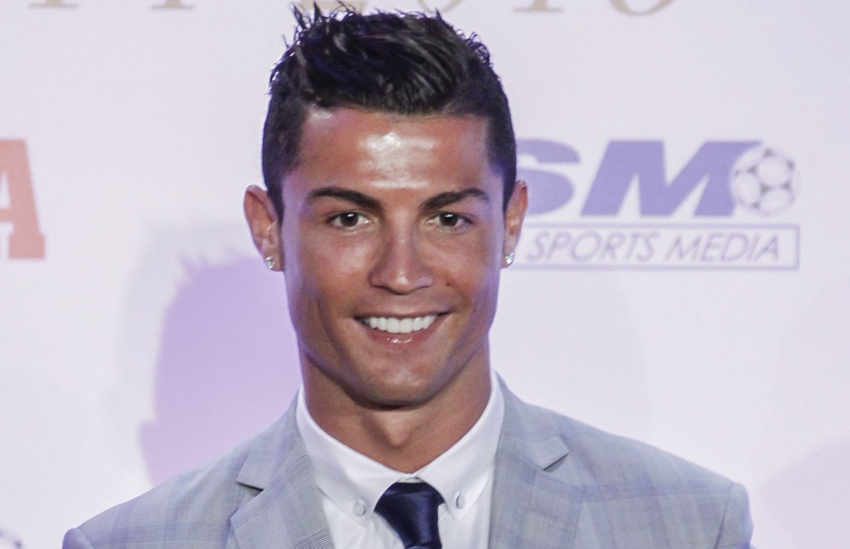 Cristiano Ronaldo weight, height and age. We know it all! - Cristiano Ronaldo Height – Soccer Superstar’s Measurements