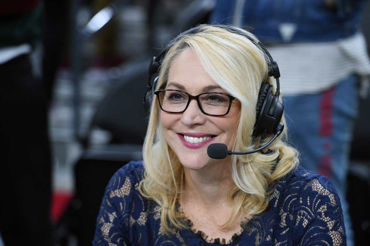 Doris Burke Net Worth Archives - FanBuzz - Doris Burke’s Height: Basketball’s Legendary Voice