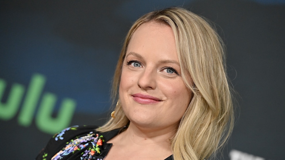 Elisabeth Moss announces she's pregnant with her 1st child - ABC News - Is Elisabeth Moss Pregnant? Handmaid’s Tale Actress Faces New Speculation