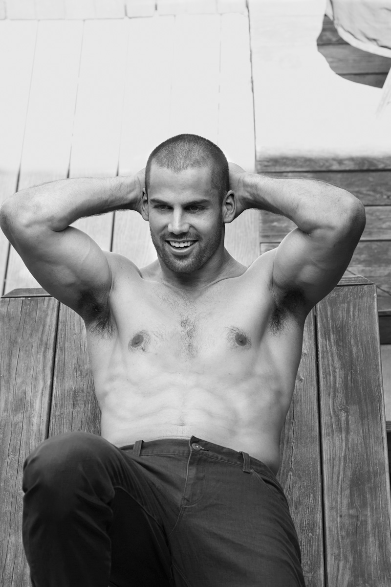 Eric Decker 2025: Wife, net worth, tattoos, smoking & body facts - Taddlr - Eric Decker’s Height: NFL Star and TV Personality