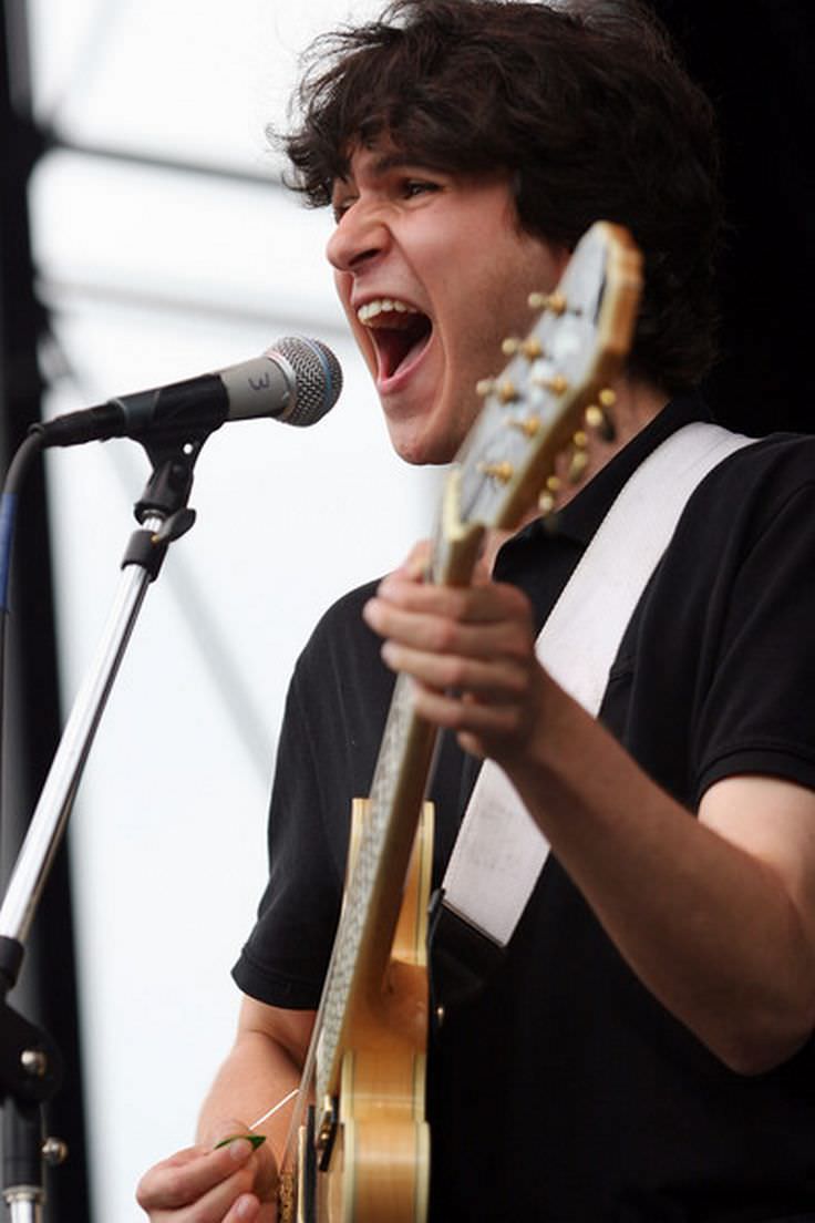 Ezra Koenig - Celebrity biography, zodiac sign and famous quotes - Ezra Koenig’s Height: Vampire Weekend Frontman Revealed