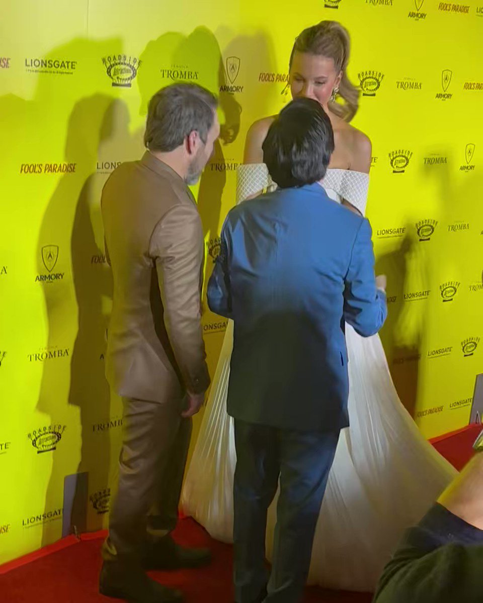 feitelberg on Twitter: "I know Charlie Day and Ken Jeong are shorter - Kate Baker’s Height: Unpacking the Journalist’s Frame