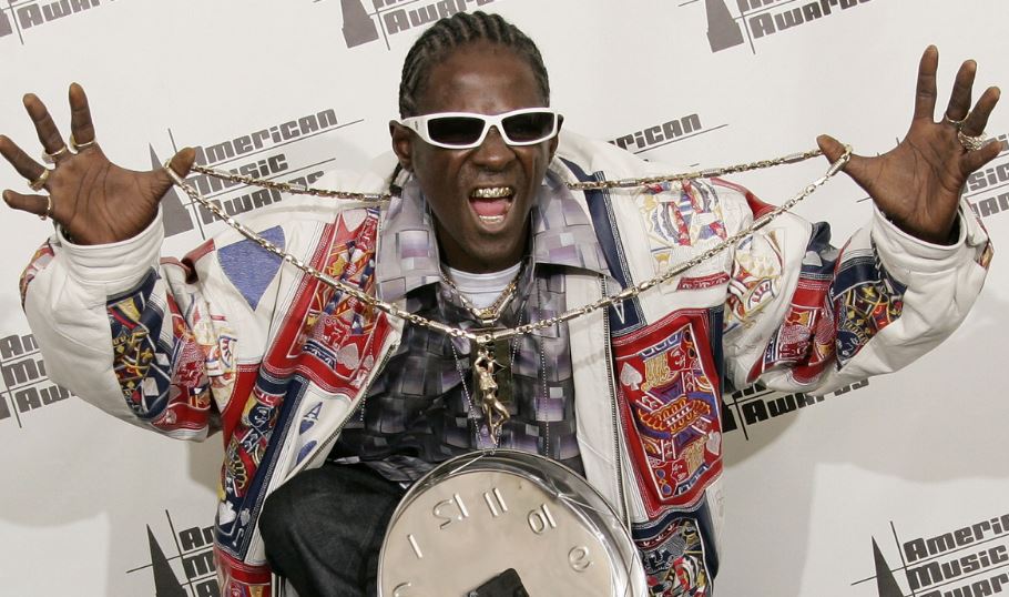 Flava Flav Age, Net worth: Wife, Bio-Wiki, Kids, Weight 2022 - The - Flavor Flav’s Height: Hip-Hop Icon’s Unique Presence