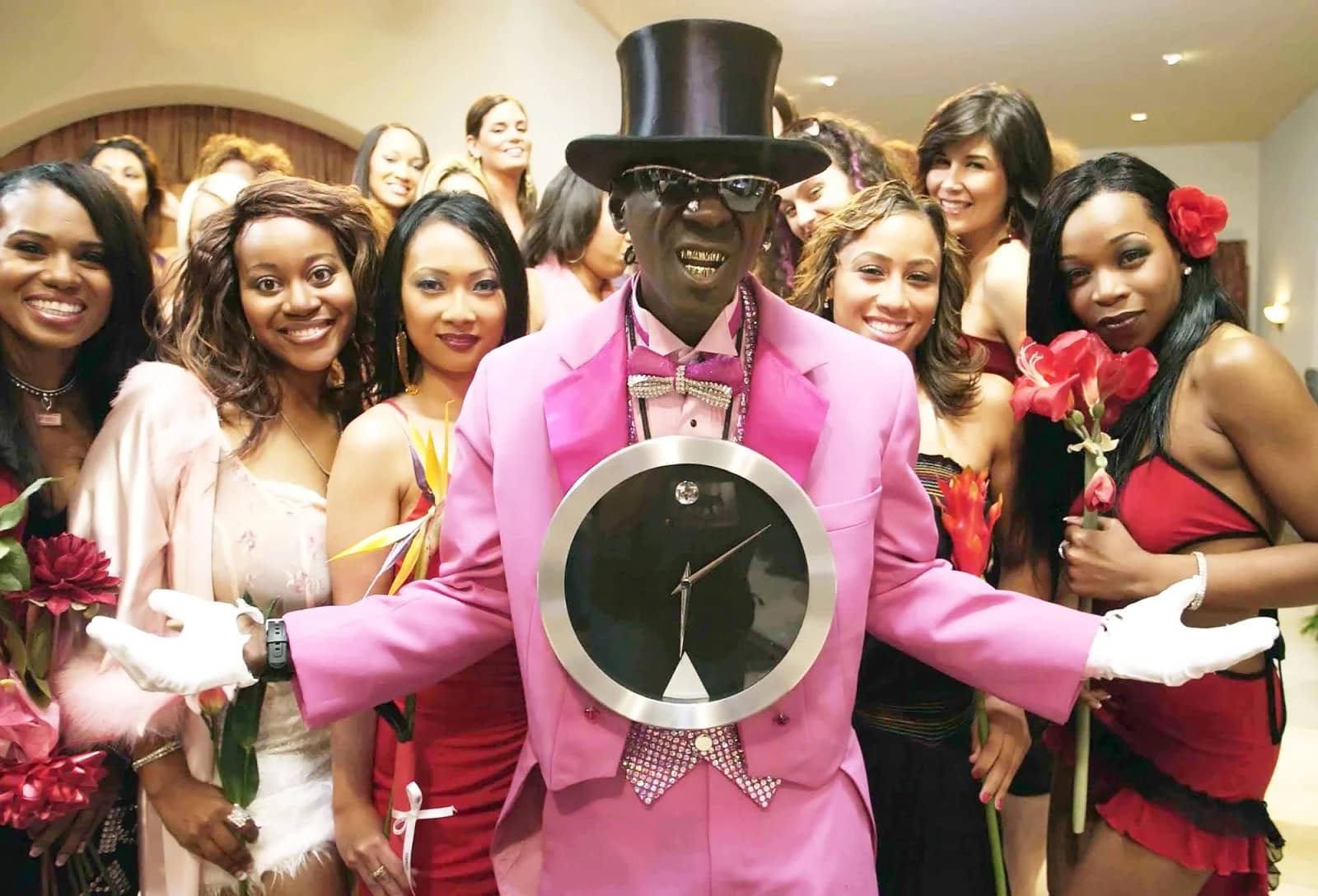 Flavor Flav: The Journey of a Rap Legend and TV Star - TVovermind - Flavor Flav’s Height: Hip-Hop Icon’s Unique Presence