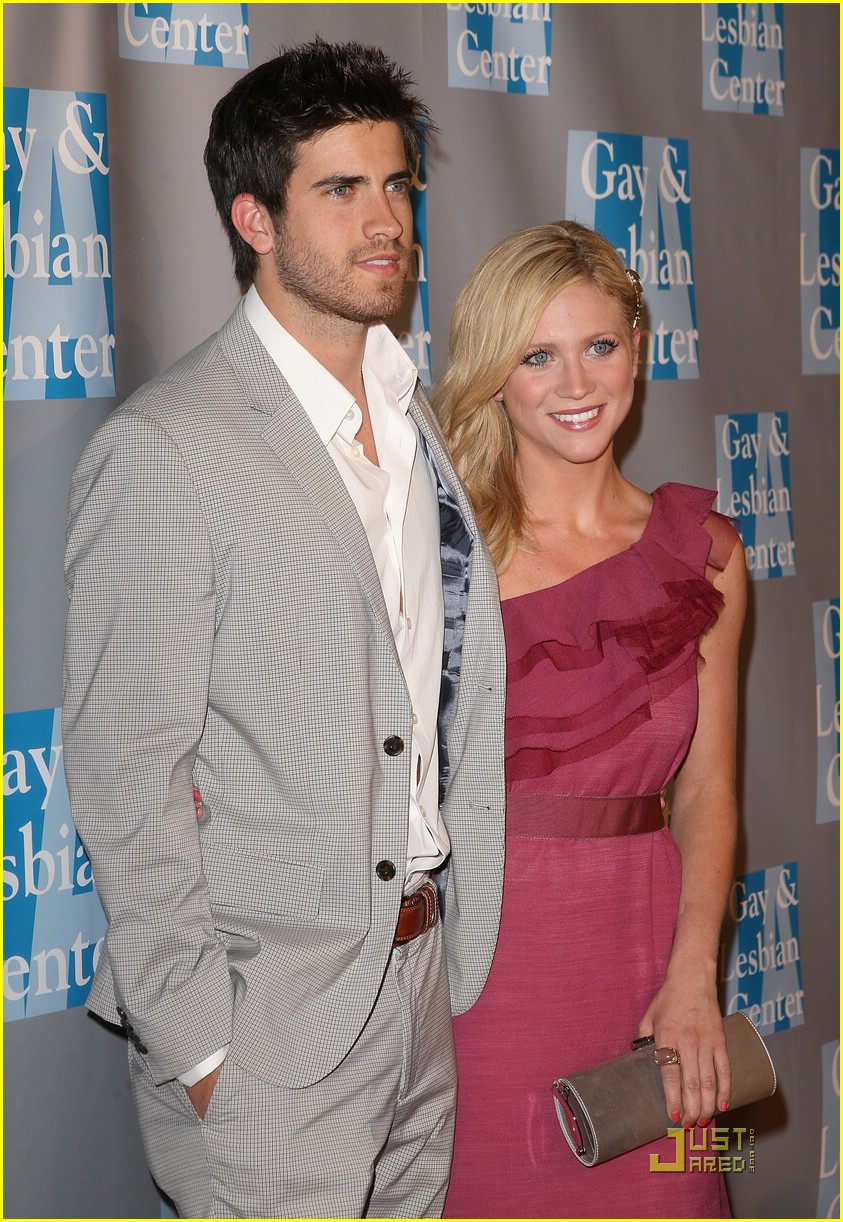 Full Sized Photo of brittany snow evening with women 03 | Brittany Snow - Brittany Snow Dating History – Hollywood Relationships Through the Years