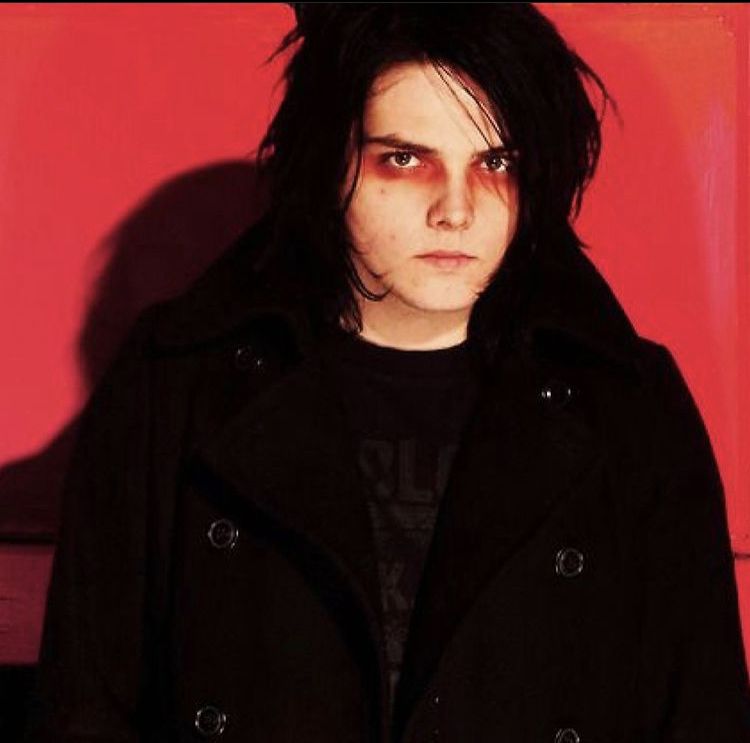 gerard way | Gerard way, Mcr, My chemical romance - Gerard Way’s Height: My Chemical Romance’s Leader