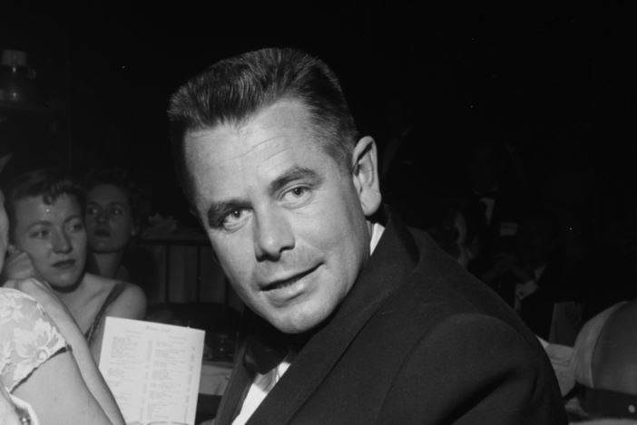 Glenn Ford Net Worth - Latestnetworth.com - Glenn Ford’s Height: A Hollywood Legend’s Build