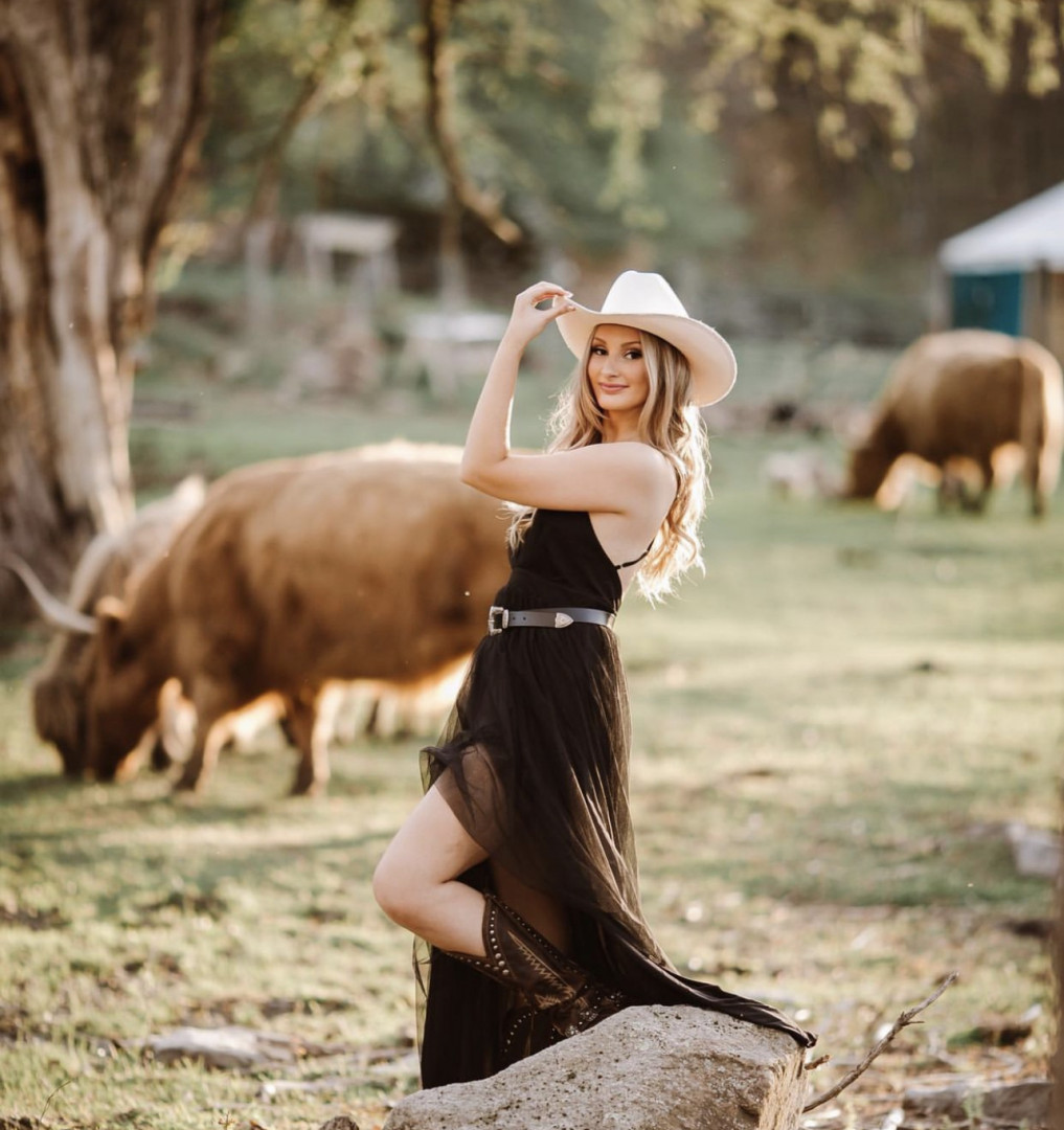 How Tall Is Hailey Welch: TikTok Star’s Rising Profile