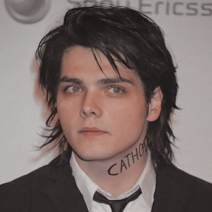 Hesitant Alien | Gerard Way - Gerard Way’s Height: My Chemical Romance’s Leader
