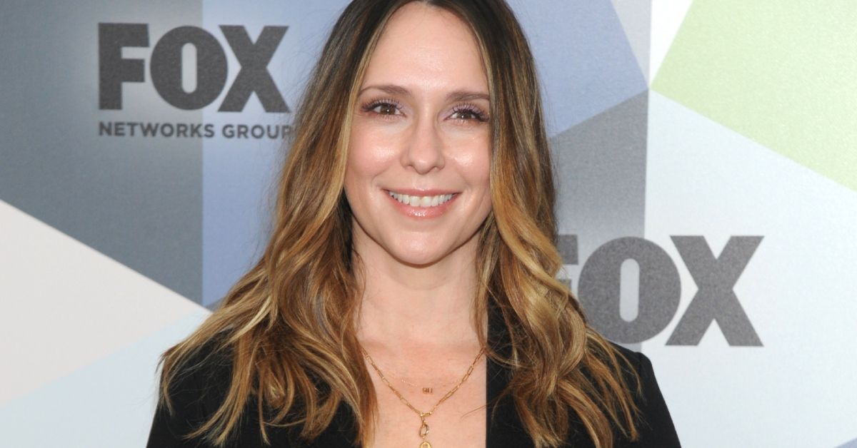 How Much Did Starring On The Massively Popular ‘90s Teen Drama Party Of - How Old Is Jennifer Love Hewitt? From Ghost Whisperer to Now