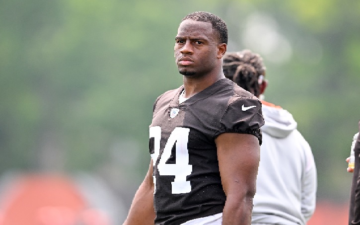 How Old Is Nick Chubb? Browns Running Back’s Age Revealed
