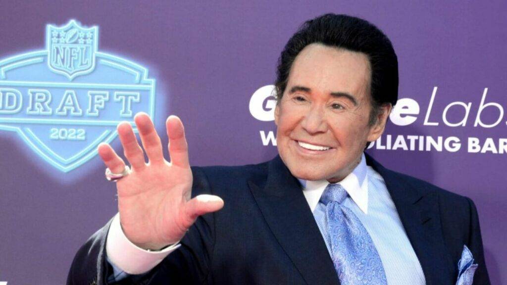 How Old Is Wayne Newton? Mr. Las Vegas Through the Years
