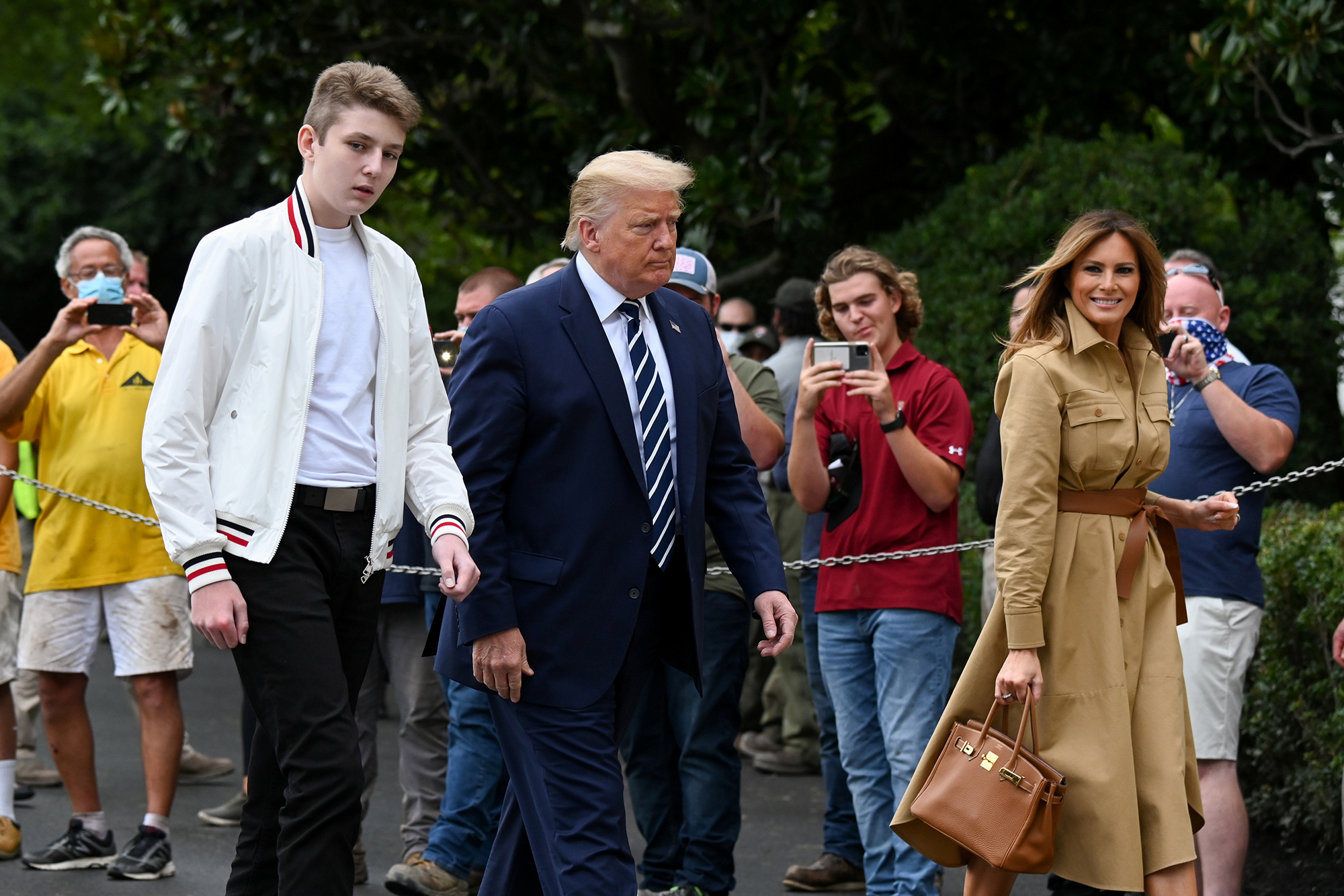 How Tall Is Barron Trump 2025 Growth Chart - Keith J Stoffel - How Tall Is Barron Trump? The Young Trump Towering Over Everyone