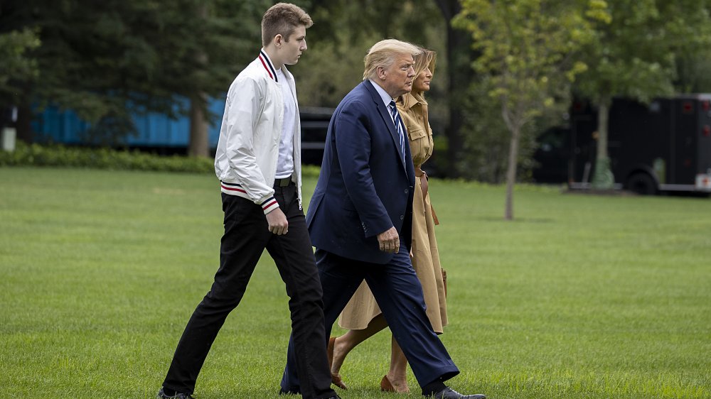 How Tall Is Barron Trump 2025 In Feet - Dominic Jones - How Tall Is Barron Trump? The Young Trump Towering Over Everyone