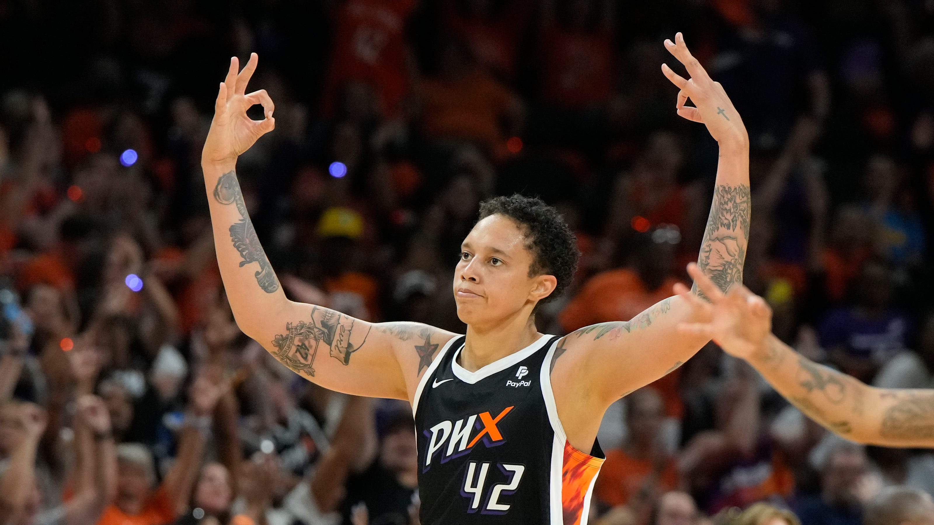 How tall is Brittney Griner? WNBA player's height, age, more stats. - How Tall Is Brittney Griner? WNBA Star’s Towering Stature