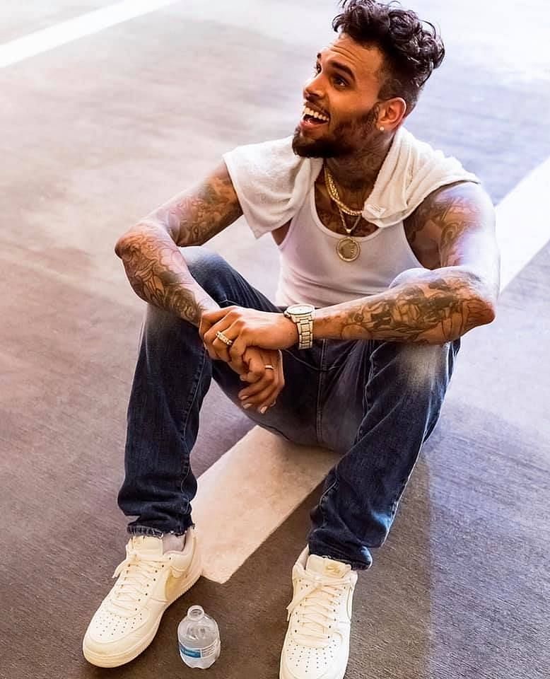How Tall Is Chris Brown - How Tall Is Chris Brown? Singer’s Height in 2025