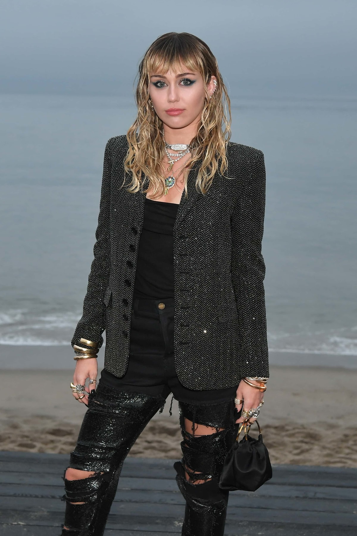 How tall is Miley Cyrus? Singer's ex-husband Liam Hemsworth is much - How Tall Is Miley Cyrus? Pop Star’s Real Height Unveiled