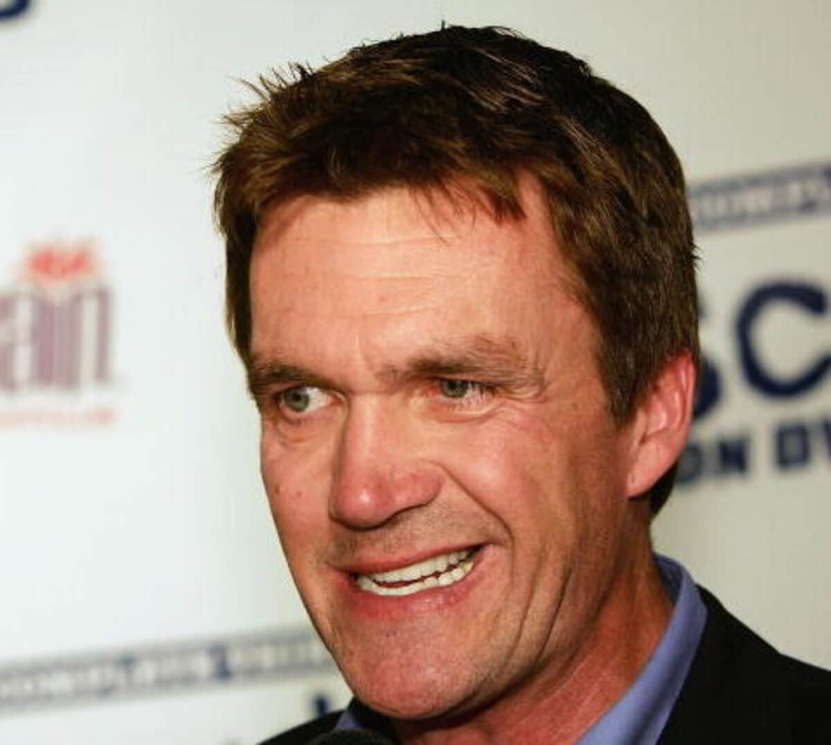 How tall is Neil Flynn? Height, Wife, Age, Net Worth, Weight - Neil Flynn’s Height: The Middle’s Iconic Dad