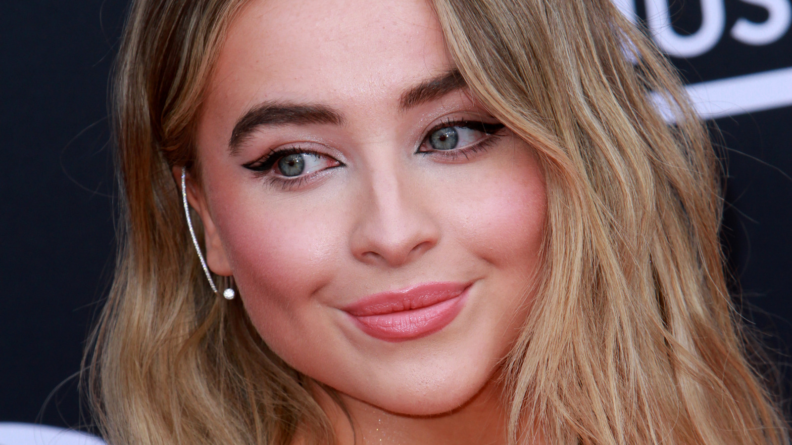 How Tall Is Sabrina Carpenter? Pop Star’s Petite Stature Revealed