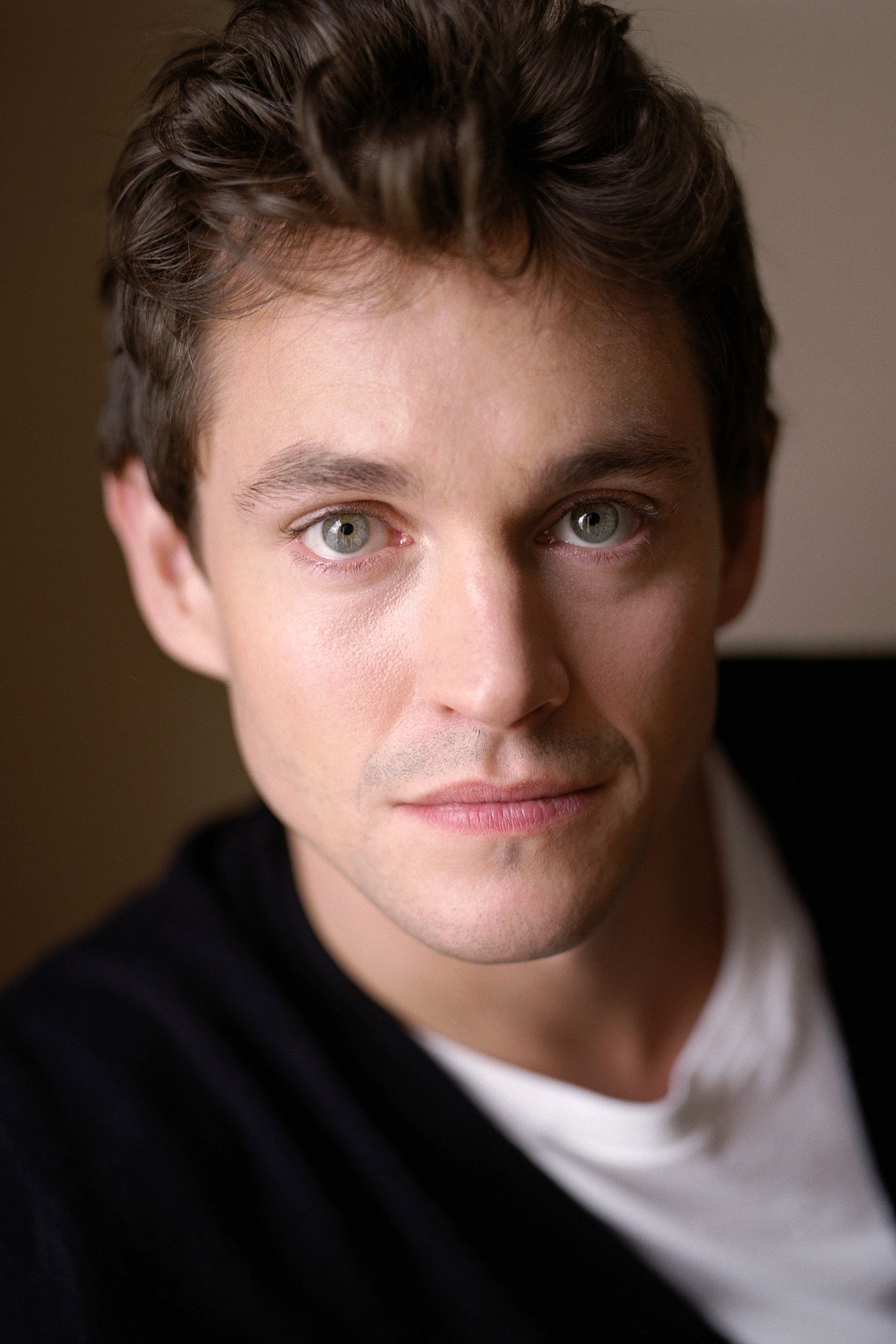 Hugh Dancy - Profile Images — The Movie Database (TMDB) - Hugh Dancy’s Height: Hollywood’s Charming Brit