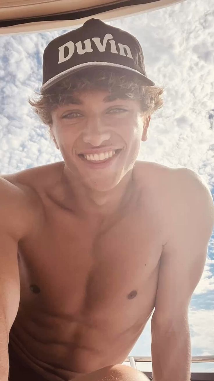 Jeremiah Fisher aesthetic - the summer I turned pretty # - How Old Is Jeremiah from Love Island? Age, Drama & Romance