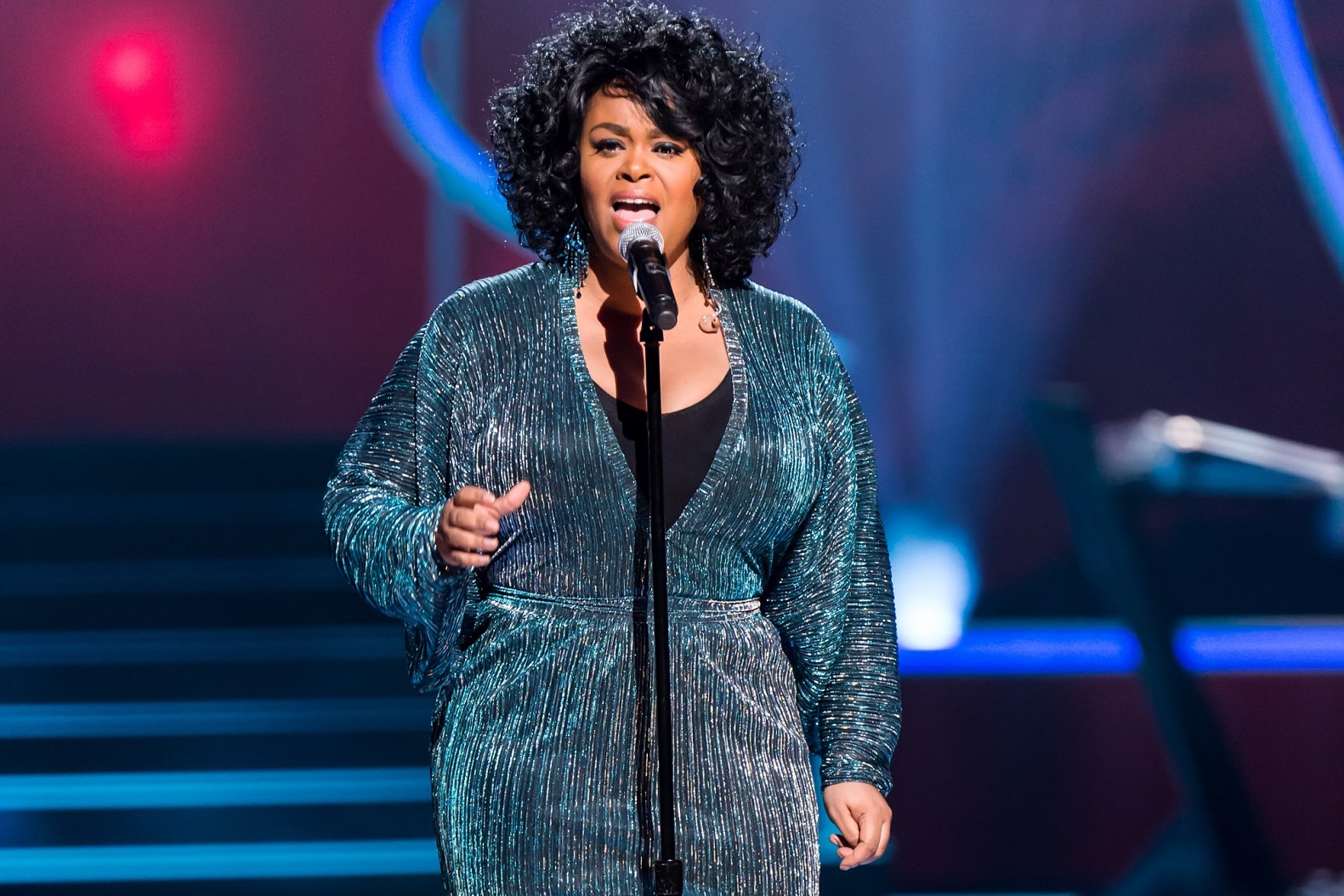 Jill Scott En Youtube - Jill Scott’s Height: Soulful Voice and Towering Talent