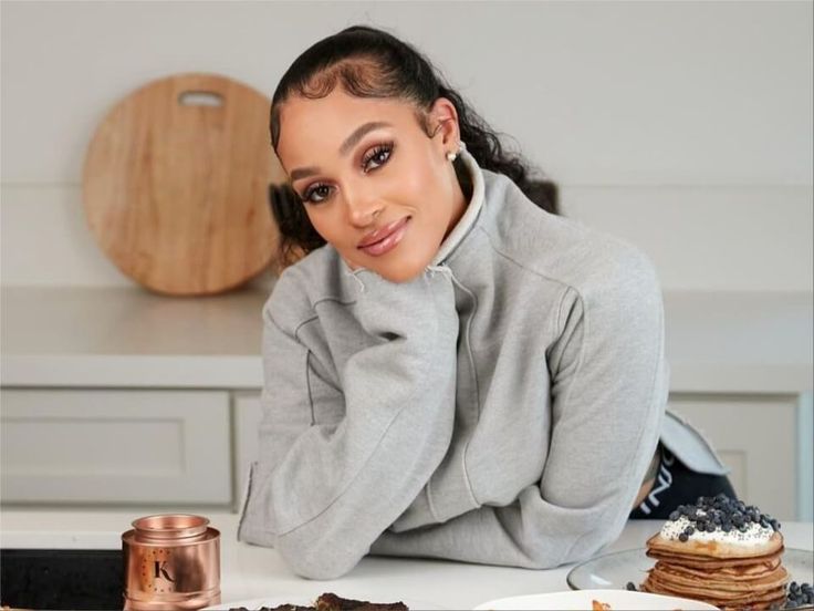 Joie Chavis Biography, Net Worth, Wiki, Age, Height, Boyfriend | Joie - Who Is Joie Chavis? Model, Dancer, and Celebrity Mom in the Spotlight